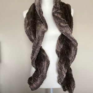 Betsy Johnson Faux Fur Stretchy Scarf
